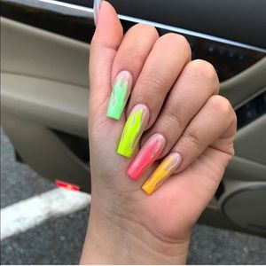 Press on nails